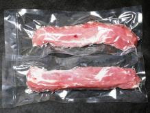 Вакуумная упаковка свиной вырезки в вакуумные пакеты